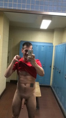 Hunk naked self pics in the dressing room (4)