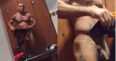 muscular-boxer-naked