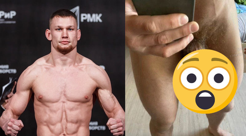 Famous MMA fighter showing off big uncut dick!💪🍆